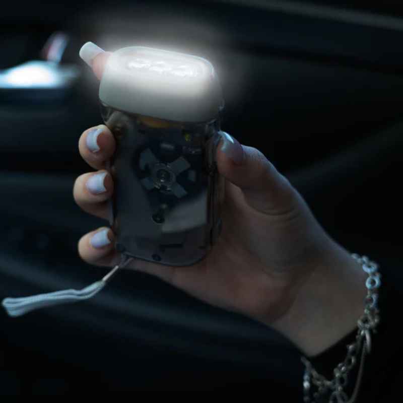 emergency_flashlight_activated_roadside_auto_safety_kit